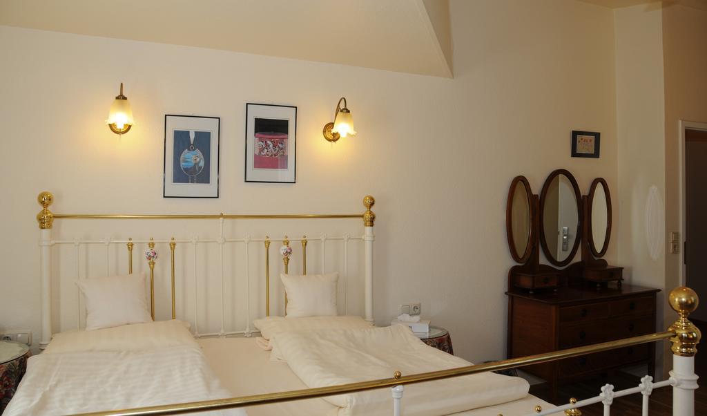 Hotel Admiral Wiesbaden Habitación foto