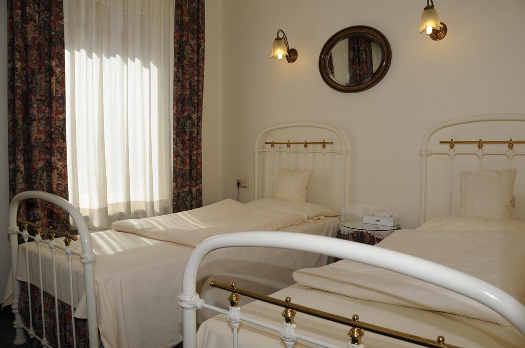 Hotel Admiral Wiesbaden Habitación foto