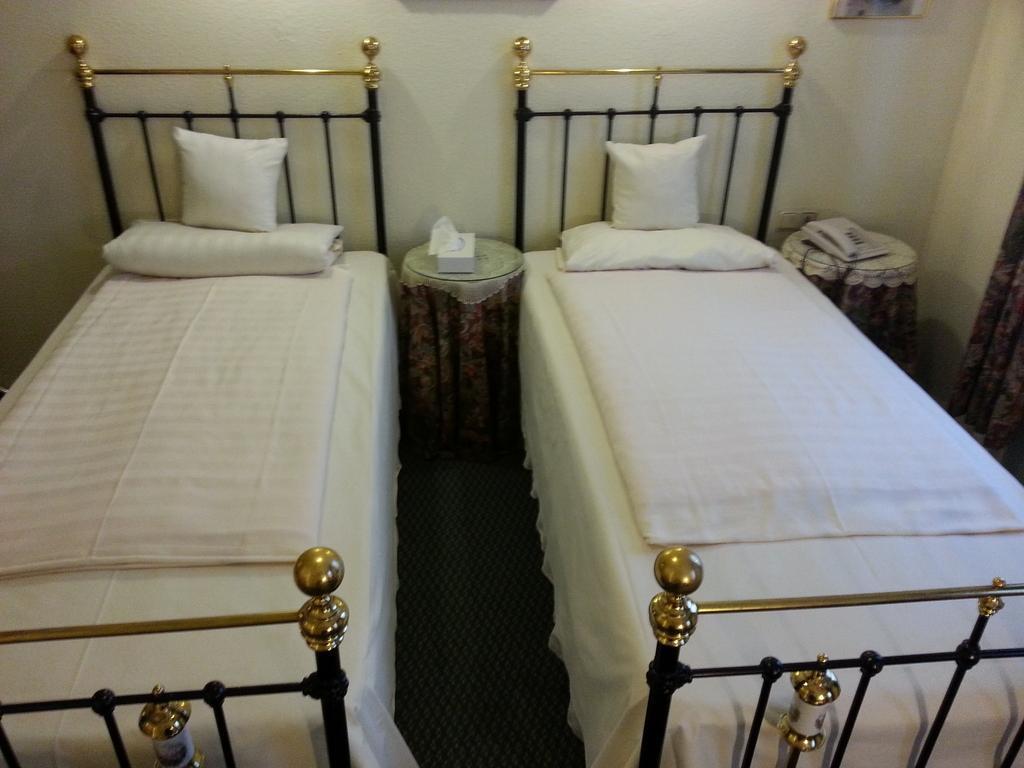 Hotel Admiral Wiesbaden Habitación foto